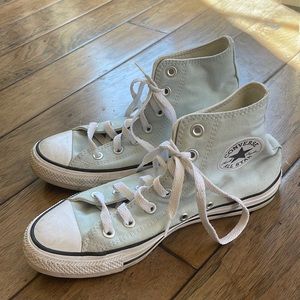 Chuck Taylor converse